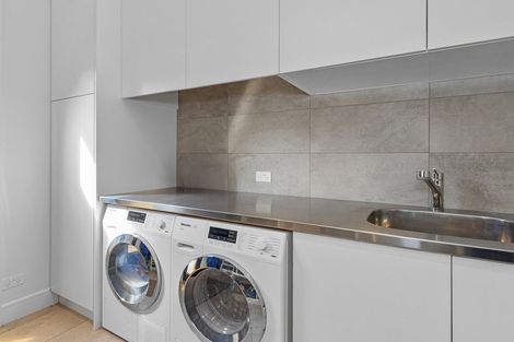 Photo of property in 8 Endeavour Place, Lyttelton, 8082