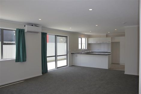 Photo of property in 28 Latimer Way, Petone, Lower Hutt, 5012