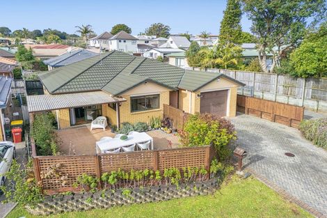 Photo of property in 4 Red Hibiscus Road, Stanmore Bay, Whangaparaoa, 0932