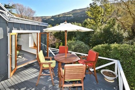 Photo of property in 18 Evans Pass Road, Sumner, Christchurch, 8081