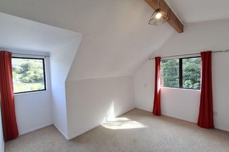 Photo of property in 3 Hazlewood Avenue, Karori, Wellington, 6012