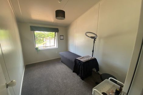 Photo of property in 18a Norana Road, Maoribank, Upper Hutt, 5018