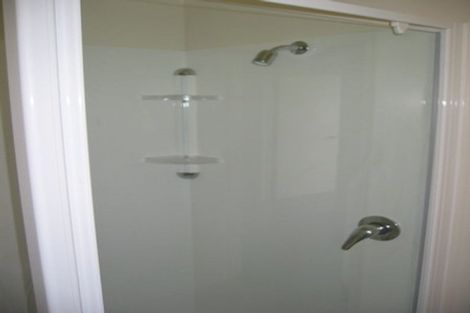 Photo of property in 3/100 Salamanca Road, Sunnynook, Auckland, 0620