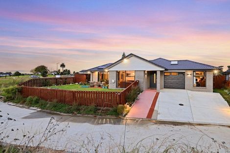 Photo of property in 14b Mclarin Road, Glenbrook, Waiuku, 2681