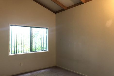 Photo of property in 949 East Coast Road, Torbay, Auckland, 0630