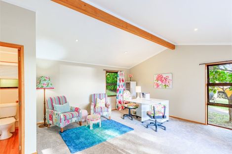 Photo of property in 17 Outlook Road, Greenhithe, Auckland, 0632