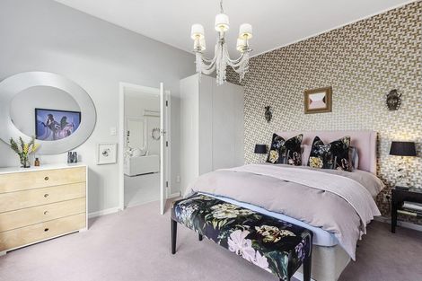 Photo of property in 147 Marine Parade, Seatoun, Wellington, 6022