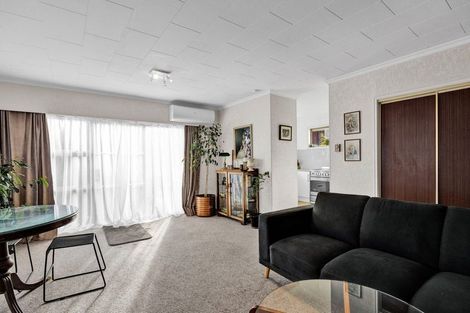 Photo of property in 16 High Street, Hawera, 4610