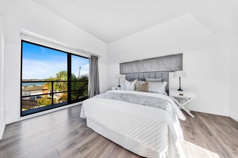 Photo of property in 17b Lynton Road, Bucklands Beach, Auckland, 2012