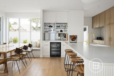 Photo of property in 15 Church Street, Northcote Point, Auckland, 0627