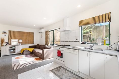 Photo of property in 59k Astley Avenue, New Lynn, Auckland, 0600