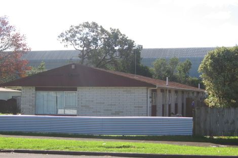 Photo of property in 2/29 Garelja Road, Henderson, Auckland, 0612