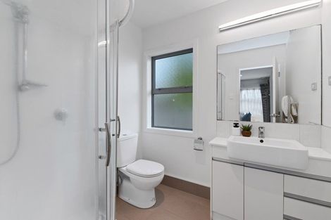 Photo of property in 32d Robinson Avenue, Holdens Bay, Rotorua, 3010