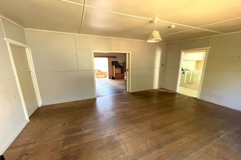 Photo of property in 11 Halsey Street, Clinton, 9534