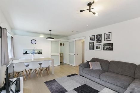 Photo of property in Mansfield Towers, 1 Grant Road, Thorndon, Wellington, 6011