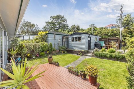 Photo of property in 1/40 Salford Street, Newlands, Wellington, 6037