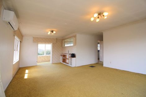 Photo of property in 187 Te Atatu Road, Te Atatu South, Auckland, 0610