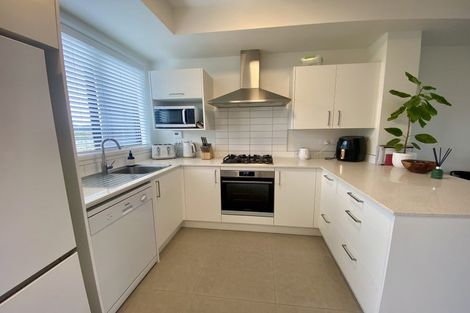 Photo of property in 86 Manarini Road, Westgate, Auckland, 0614