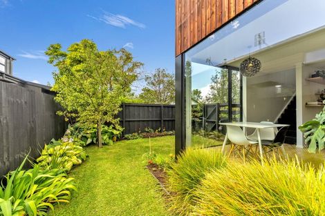 Photo of property in 53a Edward Avenue, Edgeware, Christchurch, 8013