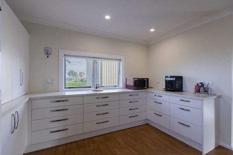 Photo of property in 1 Eagle Street, Waipawa, 4210