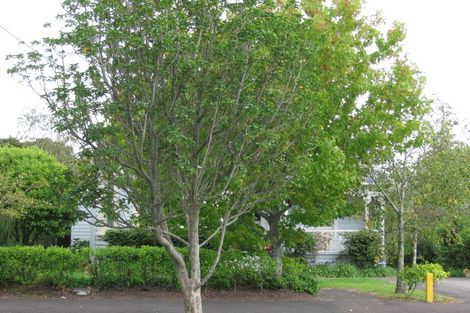 Photo of property in 21 Glen Road, Stanley Point, Auckland, 0624