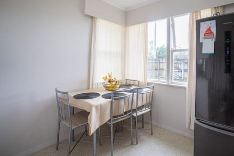 Photo of property in 2 Hartley Place, Awapuni, Palmerston North, 4412