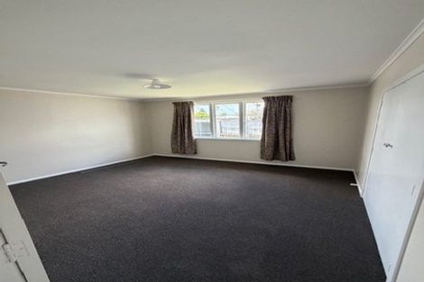 Photo of property in 18 Tawa Road, Te Atatu Peninsula, Auckland, 0610