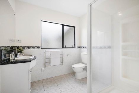 Photo of property in 33 Killybegs Drive, Pinehill, Auckland, 0632