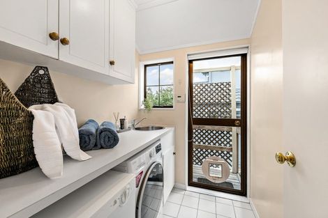 Photo of property in 25 Satara Crescent, Khandallah, Wellington, 6035