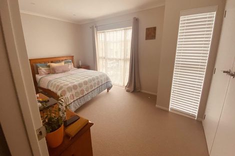 Photo of property in 20 Samuel Cassidy Avenue, Swanson, Auckland, 0614