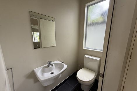 Photo of property in 18 Harrowglen Drive, Northcross, Auckland, 0632