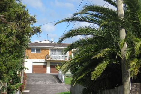 Photo of property in 6/15a Oates Road, Glen Eden, Auckland, 0602
