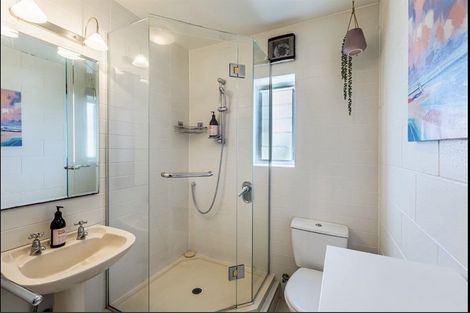 Photo of property in 1/72l Kitchener Road, Milford, Auckland, 0620