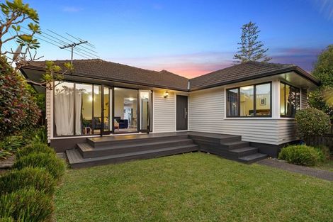 Photo of property in 57a Forrest Hill Road, Milford, Auckland, 0620