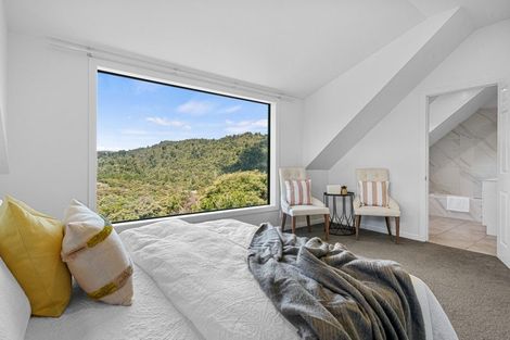 Photo of property in 1034 Scenic Drive North, Swanson, Auckland, 0816