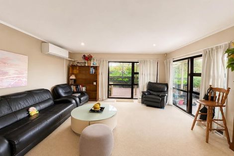 Photo of property in 30 Charles Dickens Drive, Mellons Bay, Auckland, 2014