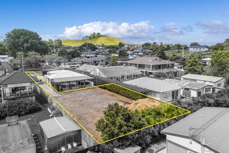 Photo of property in 12 Church Road, Mangere Bridge, Auckland, 2022