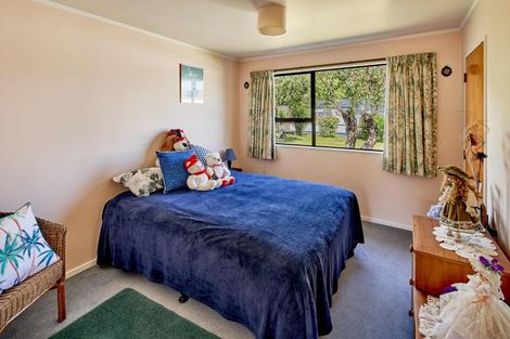 Photo of property in 12 Acheron Road, Paremata, Porirua, 5026