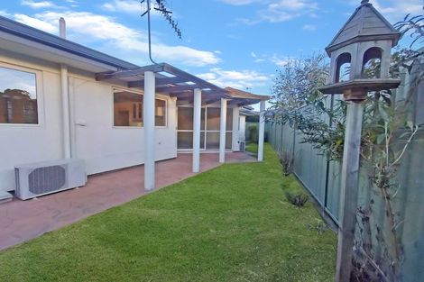 Photo of property in 11b Cheval Place, Taradale, Napier, 4112