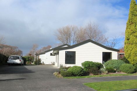 Photo of property in 8 Sandstrom Grove, Feilding, 4702