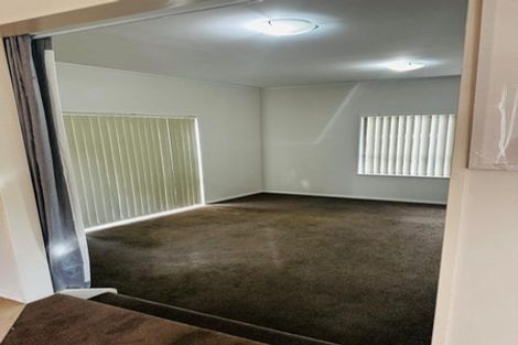 Photo of property in 25 Mercury Lane, Windsor Park, Auckland, 0632