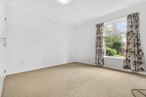 Photo of property in 2/710 Beach Road, Browns Bay, Auckland, 0630