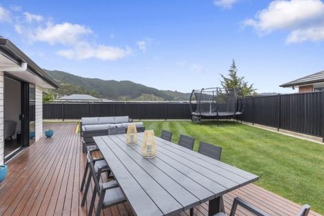 Photo of property in 25 Buddle Road, Wallaceville, Upper Hutt, 5018