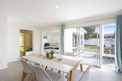 Photo of property in 3 Dennis Grove, Paraparaumu Beach, Paraparaumu, 5032