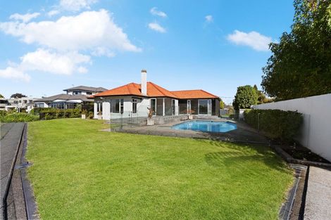 Photo of property in 18 Minchin Crescent, St Andrews, Hamilton, 3200