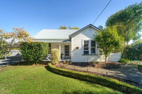 Photo of property in 16 High Street, Bulls, 4818