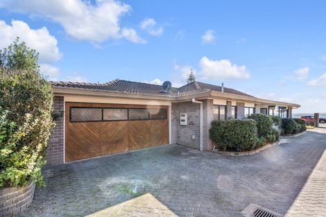 Photo of property in 31a The Esplanade, Eastern Beach, Auckland, 2012