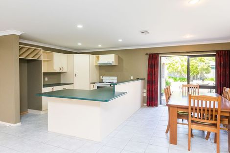 Photo of property in 11 Royal Oak Drive, Kelvin Grove, Palmerston North, 4414