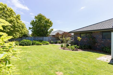 Photo of property in 11 Royal Oak Drive, Kelvin Grove, Palmerston North, 4414