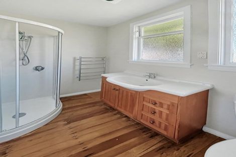 Photo of property in 96 Pahiatua Street, Hokowhitu, Palmerston North, 4410